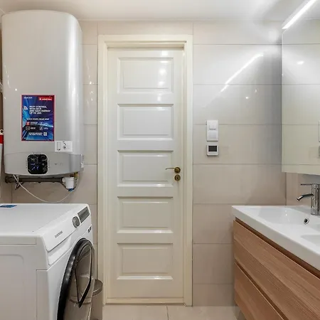 3 Bedroom Classical With A Modern Touch 2unit