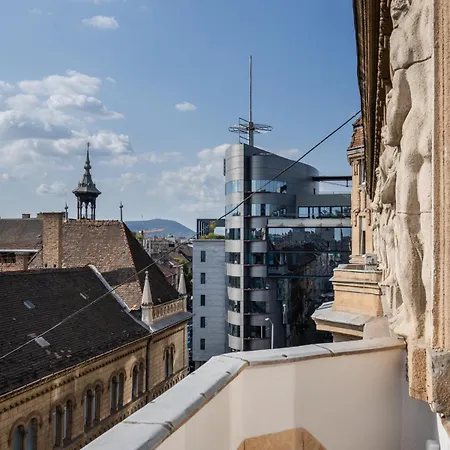 3 Bedroom Classical With A Modern Touch 2unit Budapest