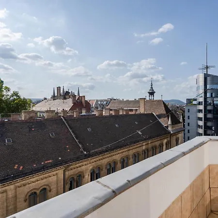 3 Bedroom Classical With A Modern Touch 2unit * Budapeşte