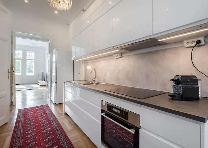 شقة 3 Bedroom Classical With A Modern Touch 2unit