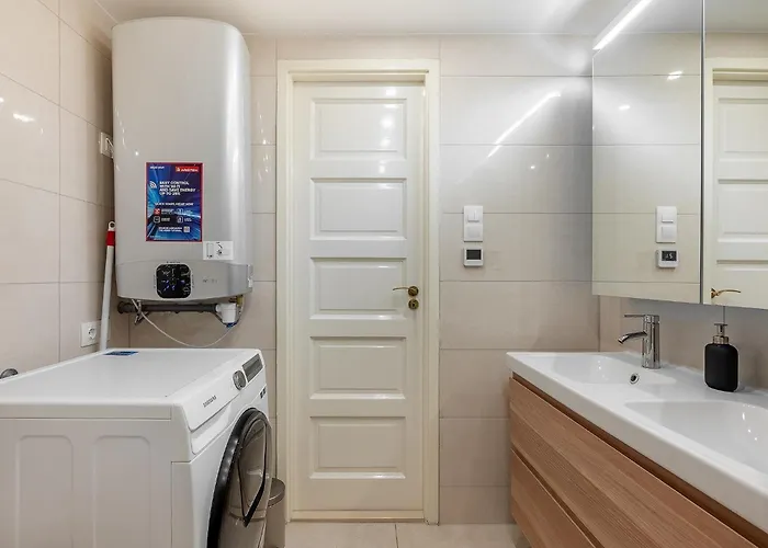 3 Bedroom Classical With A Modern Touch 2unit